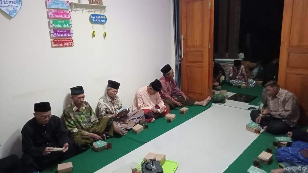 Kegiatan Rutinan Jama'ah Yasin RW 06