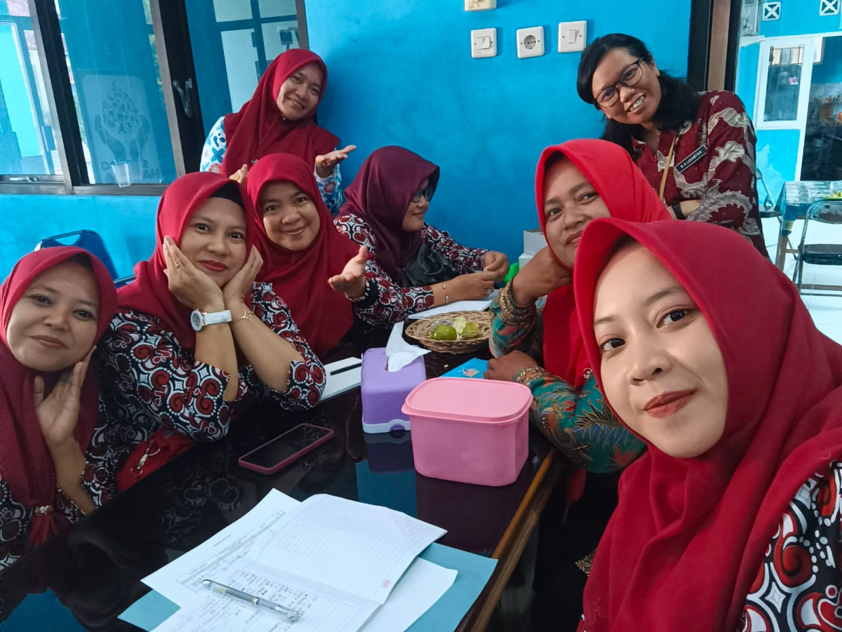 Peserta zoom meeting