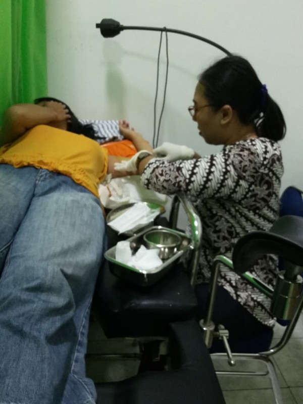 Setelah di konseling dipasang implant