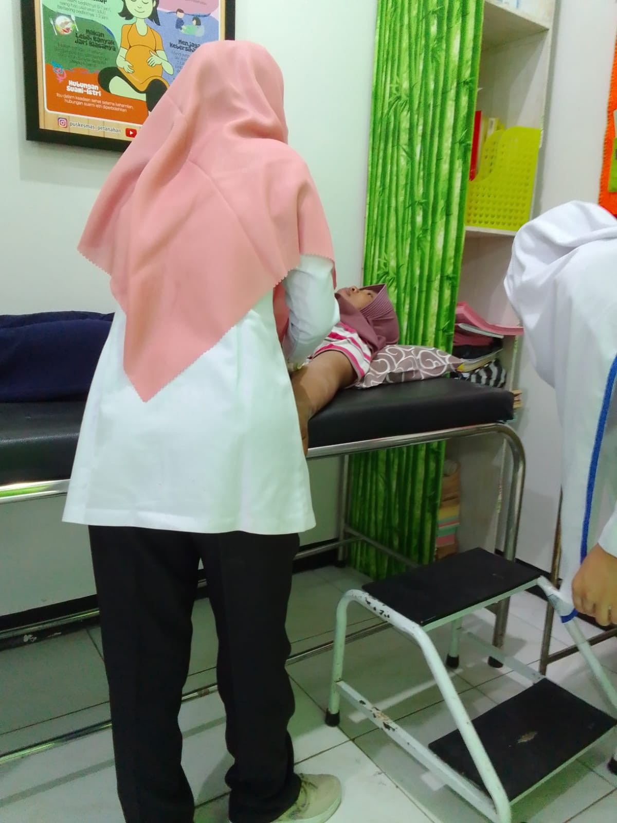 Pemasangan KB Implan