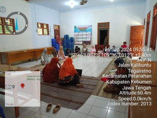 Ibu hamil datang dengan membawa pendamping