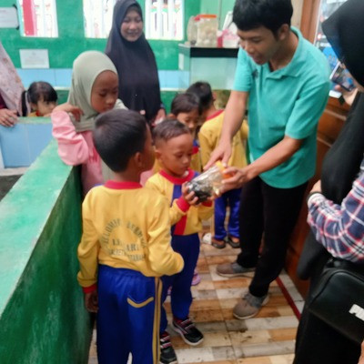 Ayoo tanamkan rasa cinta terhadap sesama makhluk hidup sejak dini