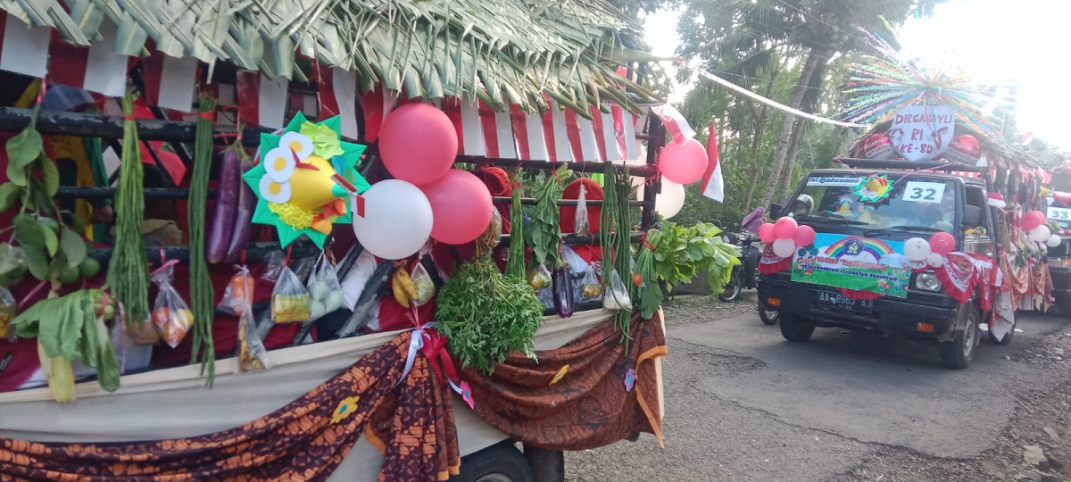 Mobil peserta Pos PAUD Tunas Harapan