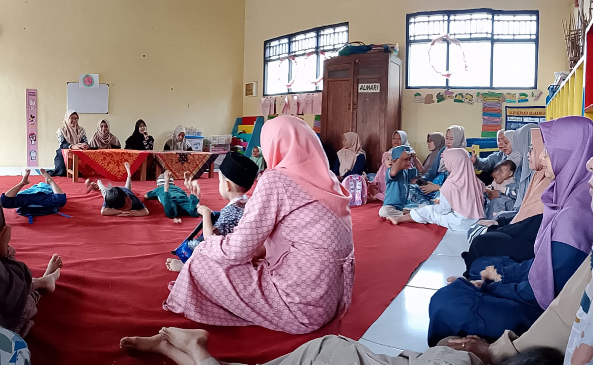 Memperingati maulid Nabi Muhammad SAW