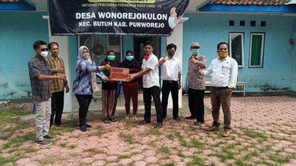 Partisipasi Anggota DPRD Purworejo Dapil V terhadap relawan posko Covid di Kampung KB Tirta Kencana