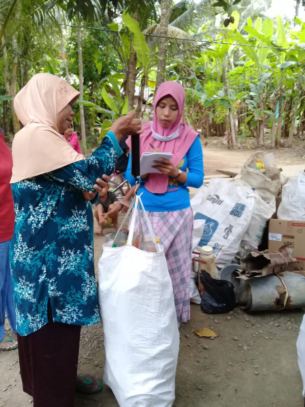 Pengumpulan dan Penimbangan Sampah