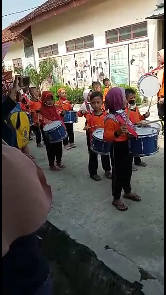 Latihan Drumband Anak-Anak