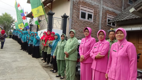 Penyambutan Tim penilai lomba Kampung KB