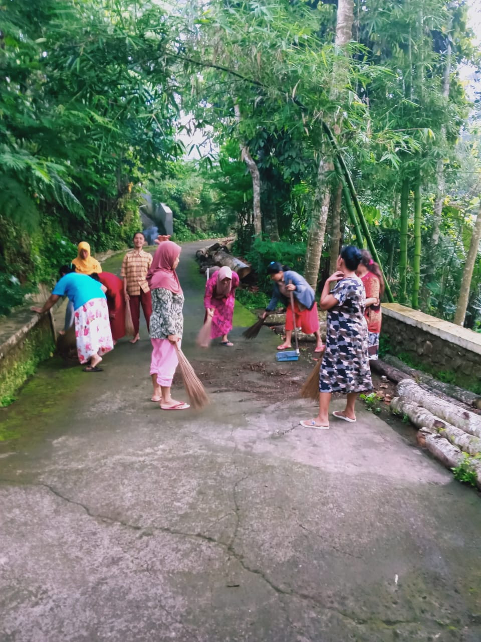 KEBERSIHAN LINGKUNGAN