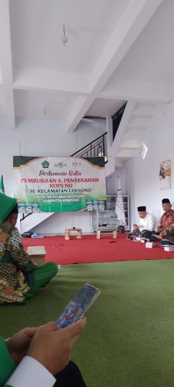 pertemuan rutin pembukaan dan penyerahan koin NU sekecamatan leksono