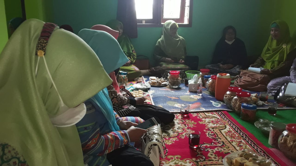 Pertemuan pengurus muslimat desa Pakuncen dengan Organisasi keagamaan kecamatan  Selomerto