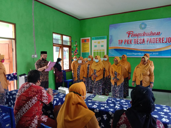 PENGUKUHAN TP PKK DAN KADER KESEHATAN