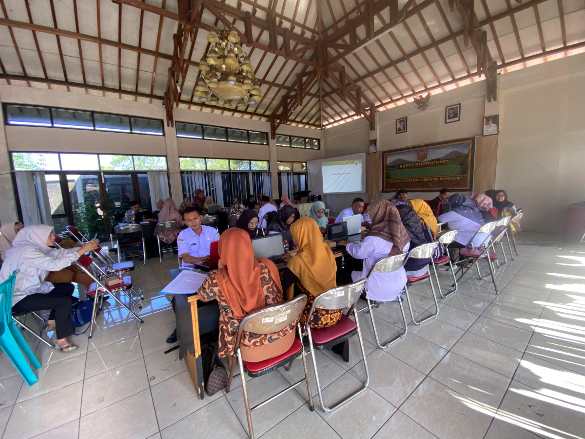Bimbingan Teknis Bersama Kampung Keluarga Berkuaitas Desa Kalimendong