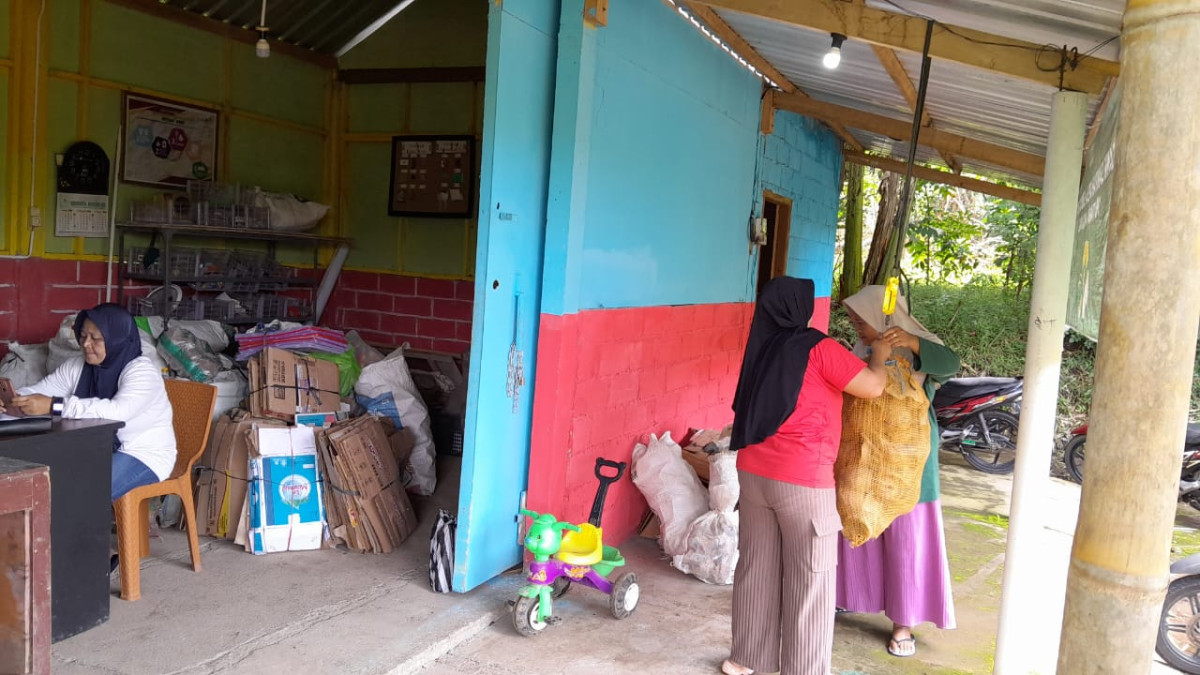 Kegiatan Rutin Bank Sampah Mutiara Agung