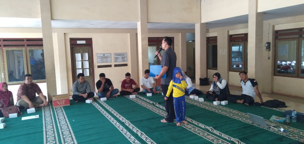 PENDEWASAAN USIA KAWIN PENDIDIK SEBAYA