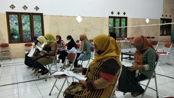 Kegiatan dihadiri 10 kader yang ditunjuk sebagai kader pendata dan 1 supervisor