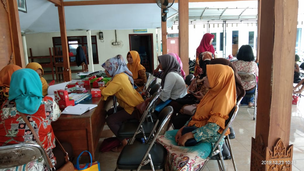 Pelatihan administrasi Kegiatan Tribina di Kampung KB Jomblang Gelangan