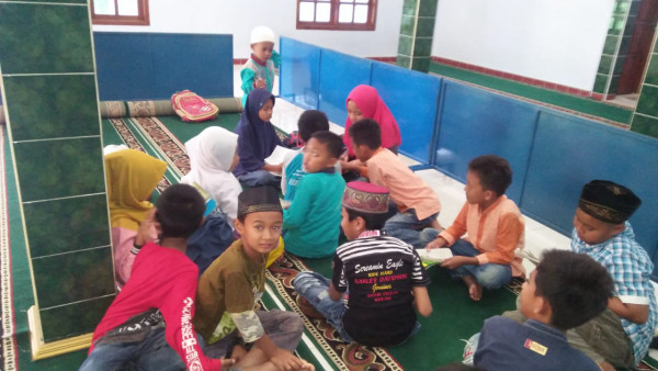 Rutinitas setiap sore anak - anak di Kampung KB dengan kegiatan TPQ