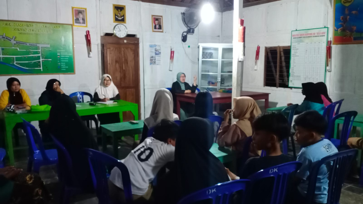 Sosialisasi Posyandu Remaja Wira Muda Oleh Bidan Desa