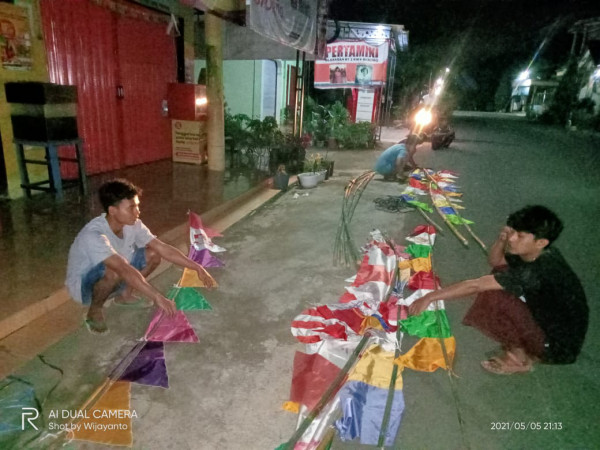 Merangkai umbul2