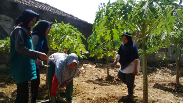 Keraja bakti Ibu-Ibu