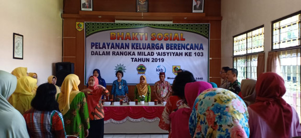 Pelayanan Keluarga Berencana Gratis dalam bhakti sosial dan milad aisyiyah