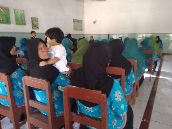 Pertemuan PKK Dusun untuk meningkatkan partisipasi perempuan dlm Pembangunan Bangsa