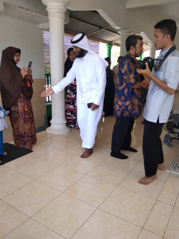 Kunjungan Donatur Masjid Al-Ikhlas dari Qatar di Kampung Kb "BerserI"