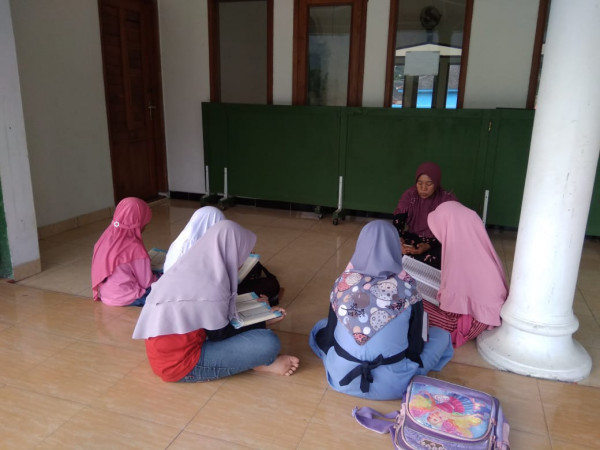 TPQ Mawar bertujuan mewujudkan anak-anak yang soleh dan solehah