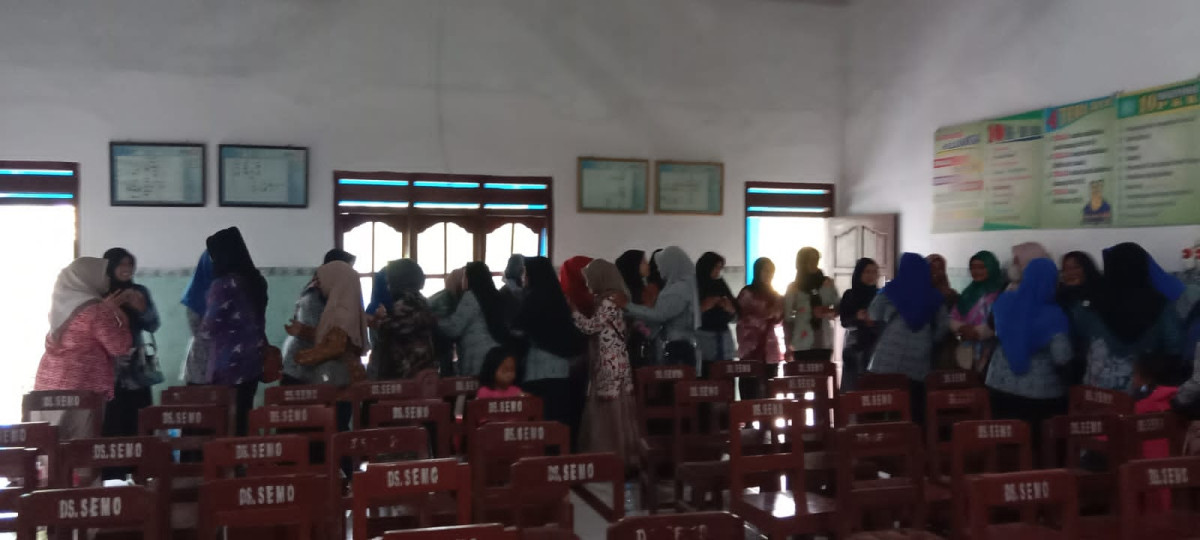 Suasana Halal bi halal PKK desa