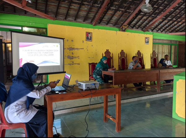 Penyampaian materi PLKB Kecamatan Kalijambe