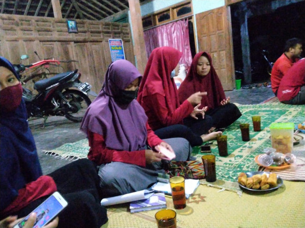 Pertemuan Rutin Karangtaruna Karya Indah