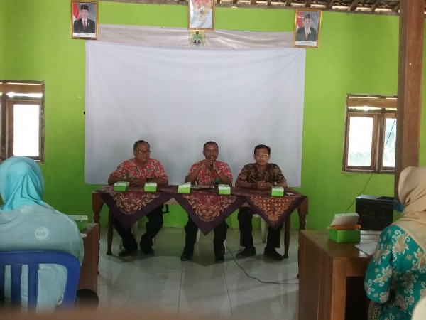 pertemuan kelompok kerja kampung kb