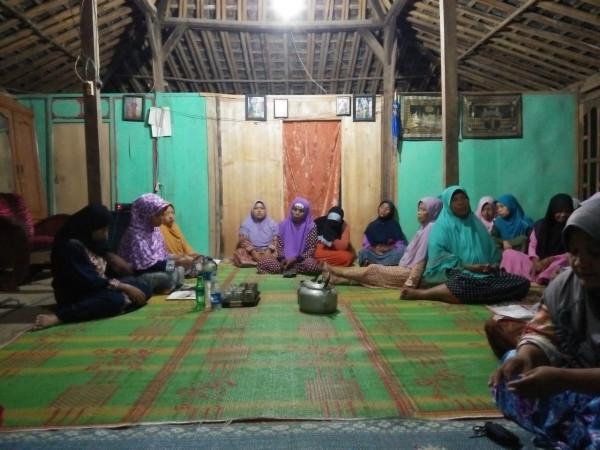 Pengajian ibu-ibu Kampung KB Barayatama
