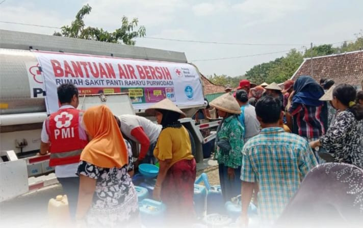 Bantuan air bersih RS Panti Rahayu dan PMI