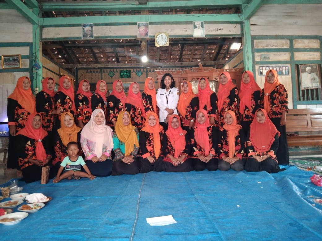 Pertemuan Rutin Kader Posyandu Desa Tanjungsari