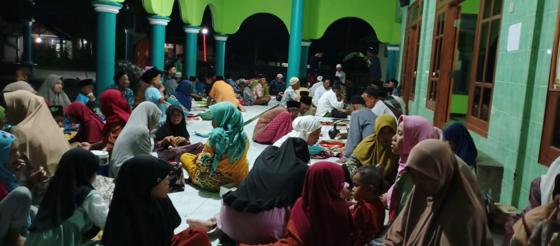 Kegiatan Isra’ Mi’raj di Masjid Baitul Izza Dusun Doro