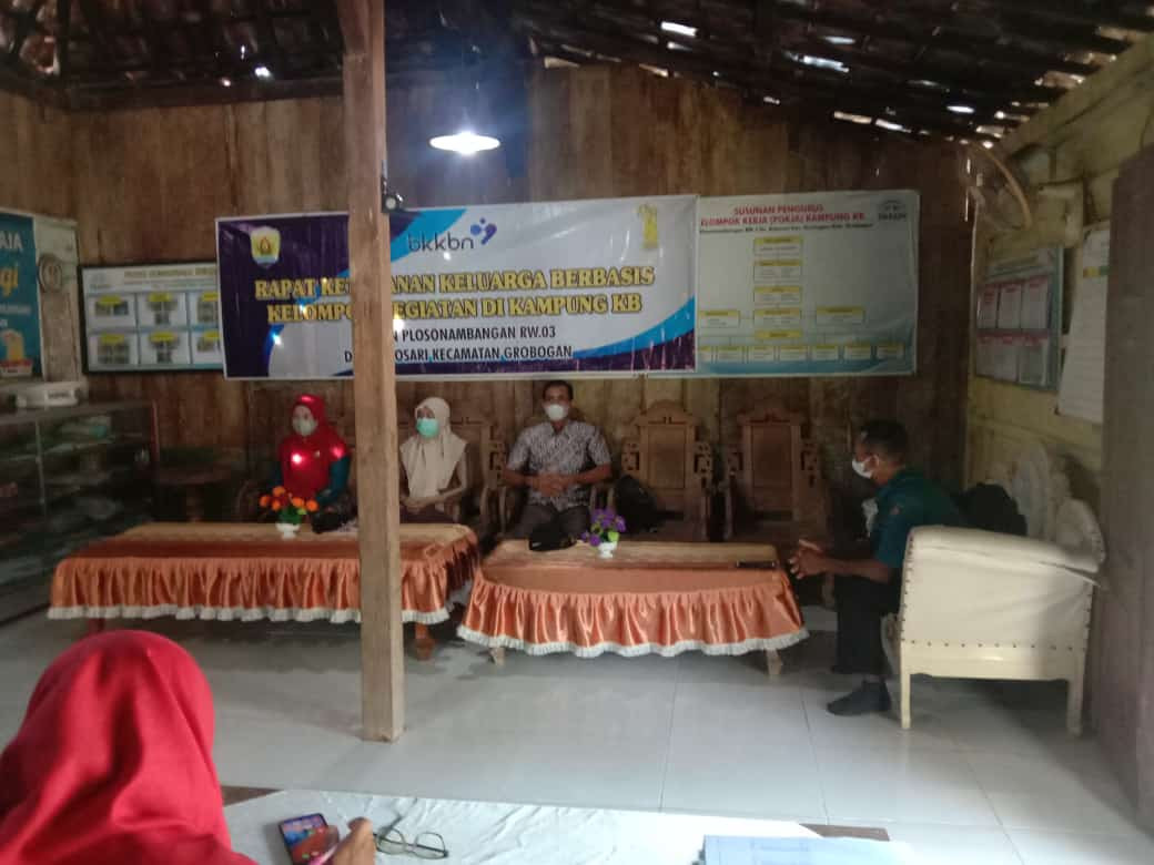 Rapat Poktan di Kampung KB Dusun Plosonambangan bulan April 2022