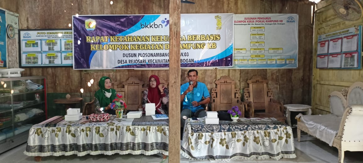 Rapat Ketahanan Berbasis Kelompok kerja Di Dusun Plosonambangan Bulan Juni 2022