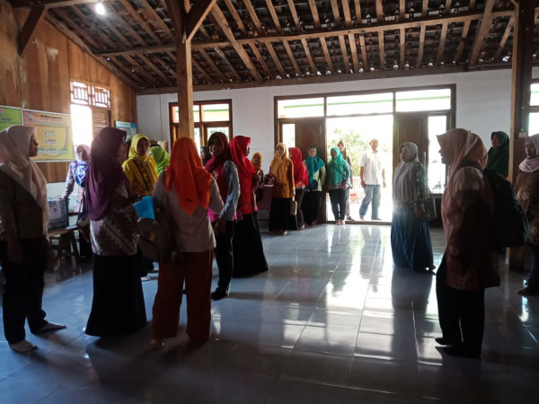 melihat administrasi BKB