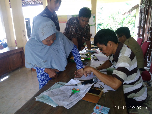 BIBIT KANGKUNG DAN JAGUNG MANIS UNTUK WARGA MISKIN