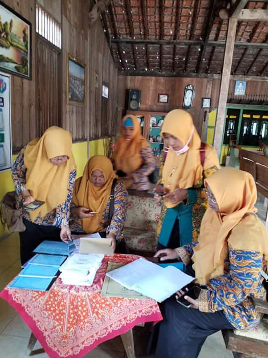 Melihat administrasi BKL