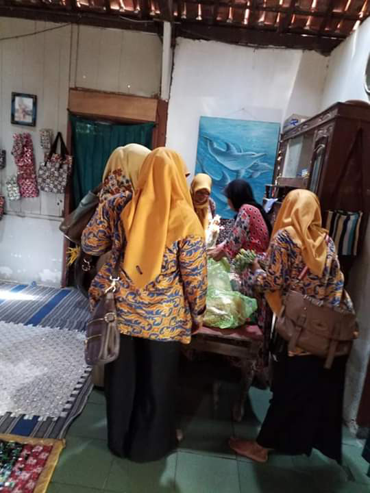 Melihat kegiatan UPPKS