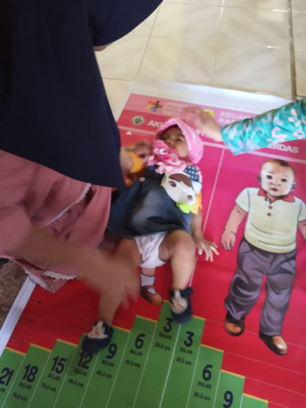 Ukur tinggi badan dengan tikar stunting