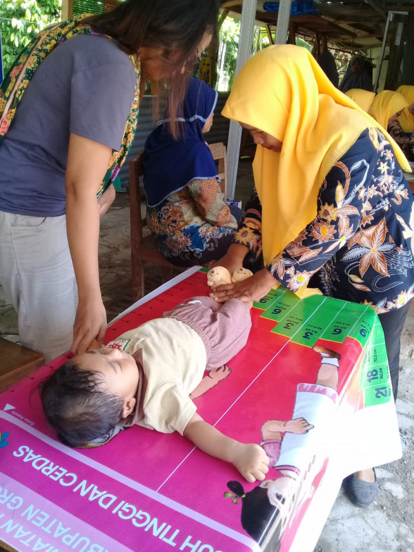 Ukur tinggi badan dengan tikar stunting