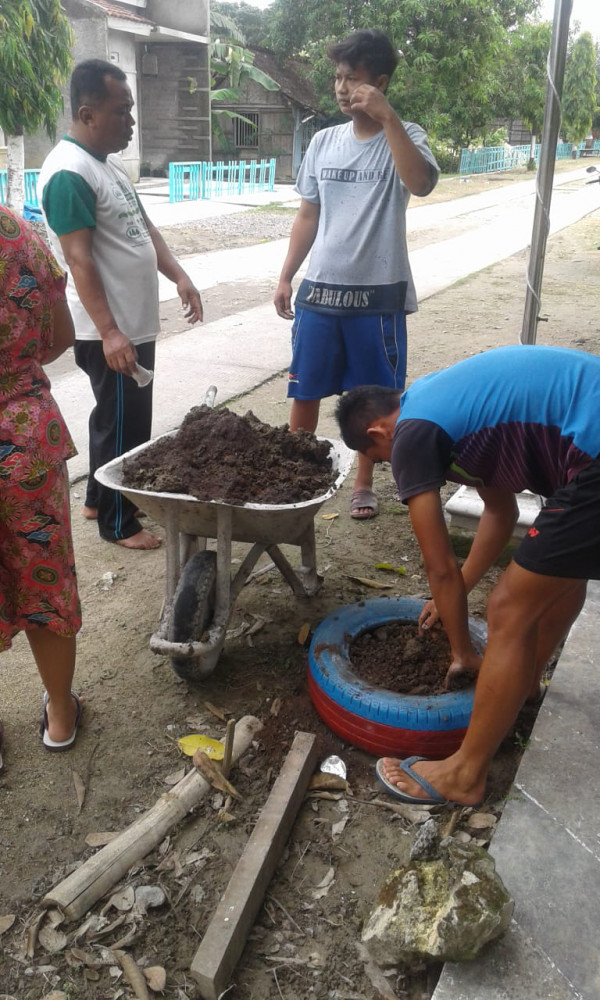 dorong terus sampai penuh ban nya bu