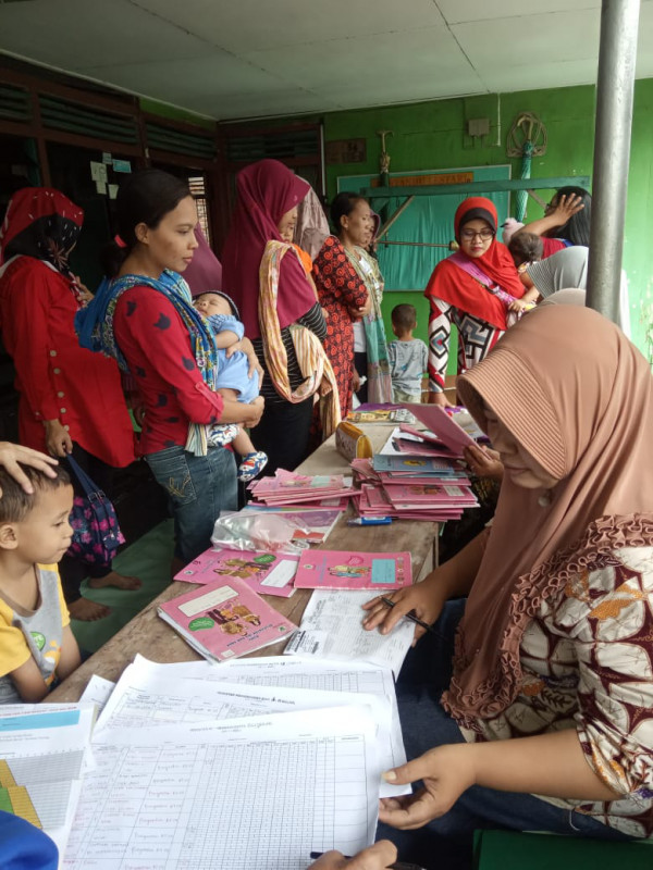 SANGAT TELITI DAN SEKSAMA DALAM MELAYANI IBU DAN ANAK BALITA