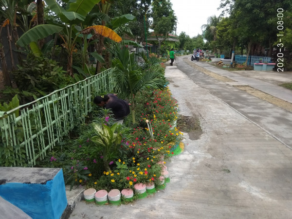 taman ini di hasilkan dari tangan pemuda idaman RW 7