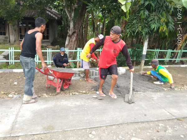 SEHARI BERSAMA ITU INDAH