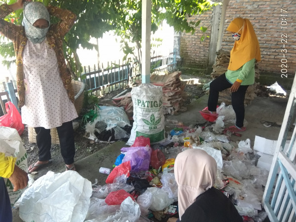 KARENA CORONA SAHAM BANK SAMPAH ANJLOK